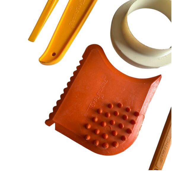 Vintage Tupperware Kitchen Accessories Lot of 15 - Picture 3 of 14